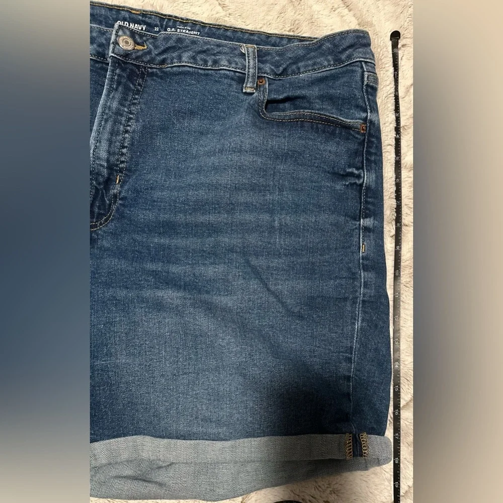 Old Navy Blue Hi-Rise O.G. Straight Cuffed Jean Shorts - Picture 6 of 9